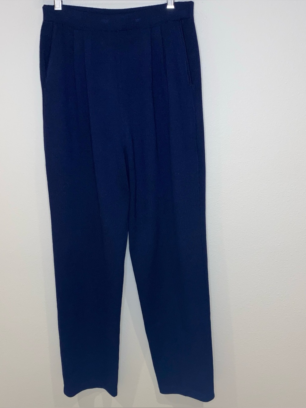 St. John Basics Santana Knit Pleated Navy Blue Pants Size 6 Pockets Designer
